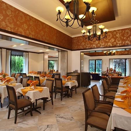 Shervani Hilltop Resort Nainital Esterno foto