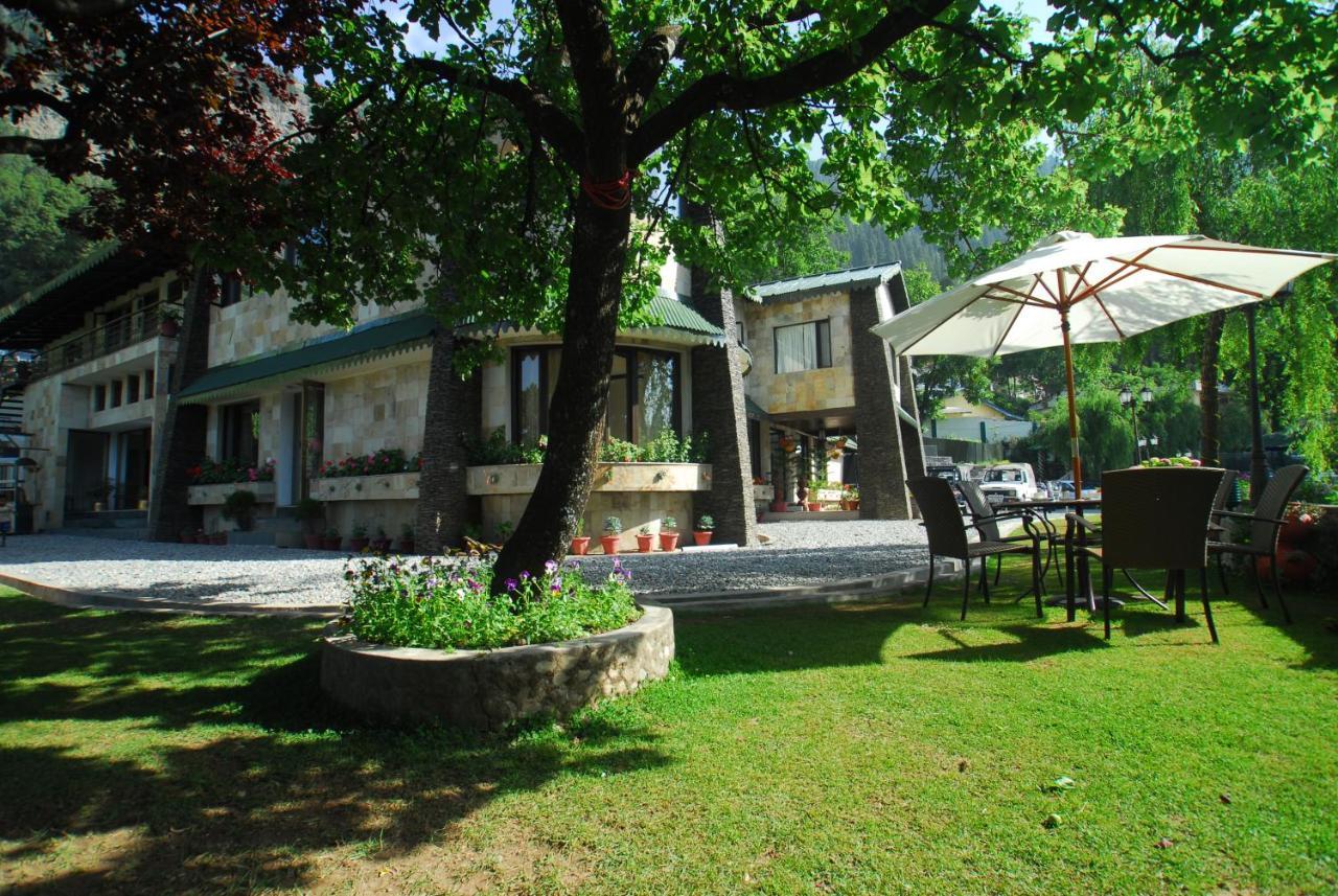 Shervani Hilltop Resort Nainital Esterno foto