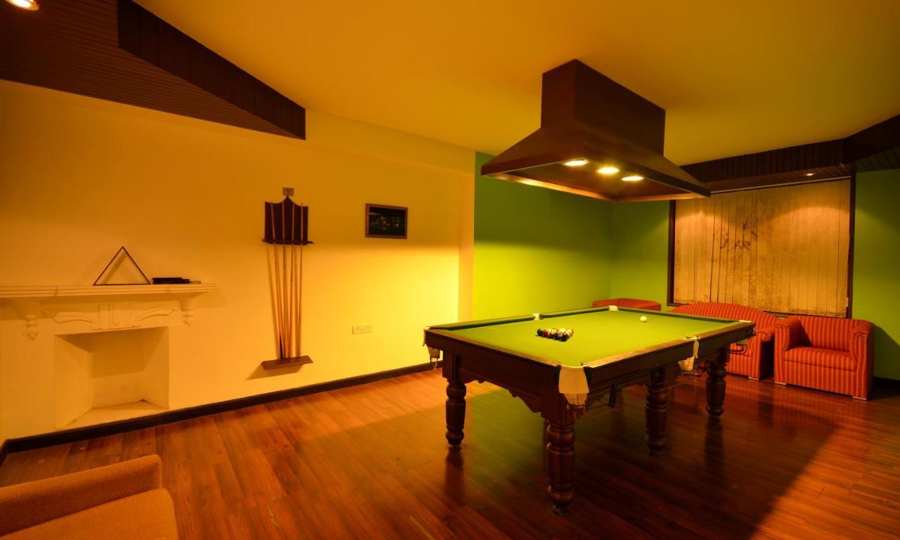 Shervani Hilltop Resort Nainital Esterno foto