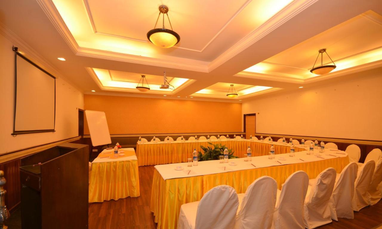 Shervani Hilltop Resort Nainital Esterno foto