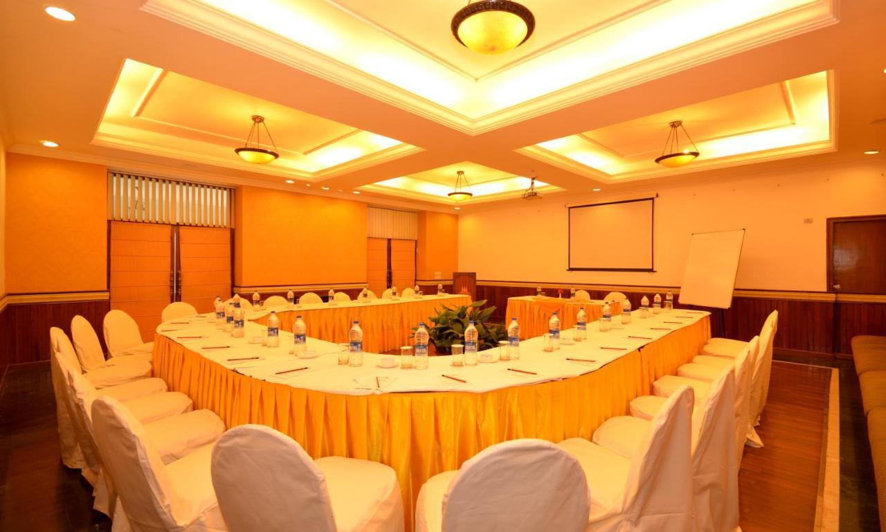 Shervani Hilltop Resort Nainital Esterno foto