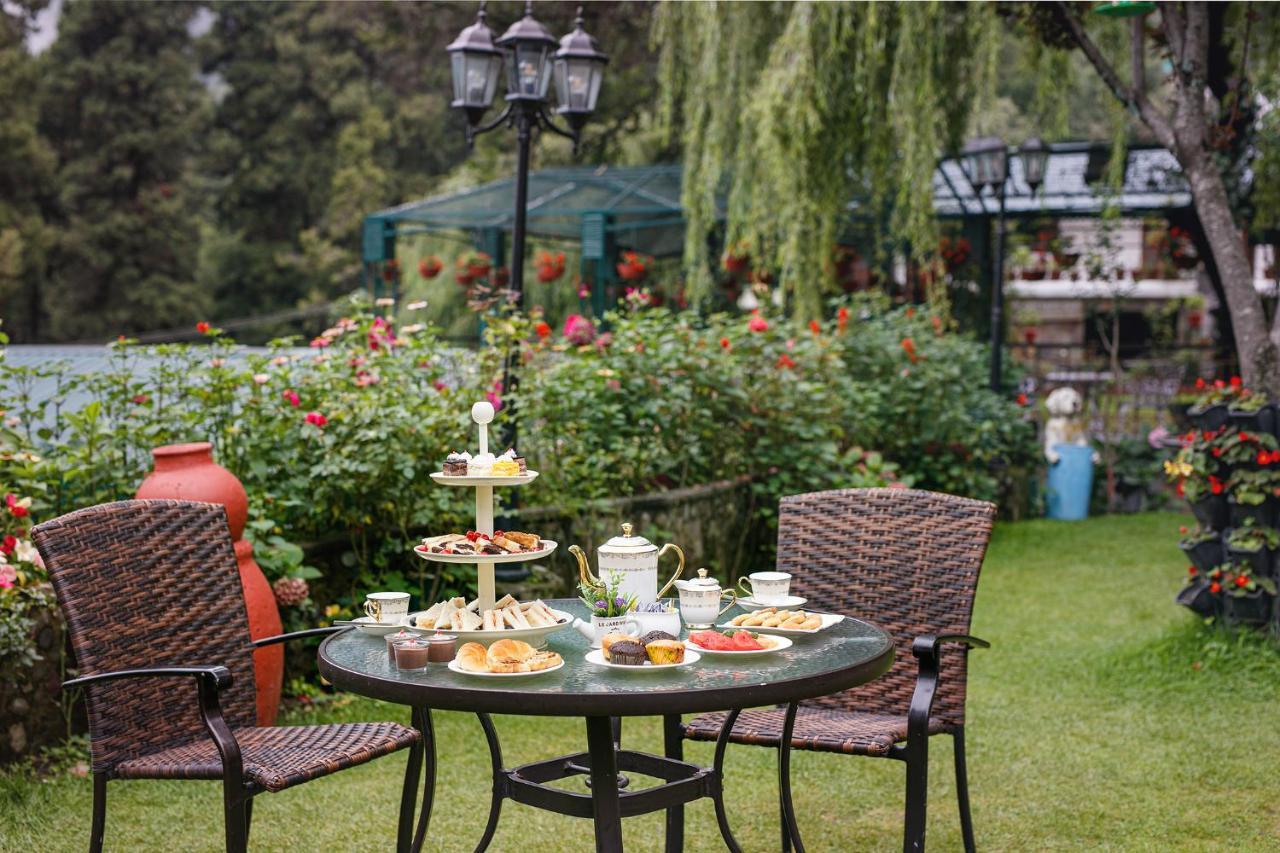 Shervani Hilltop Resort Nainital Esterno foto