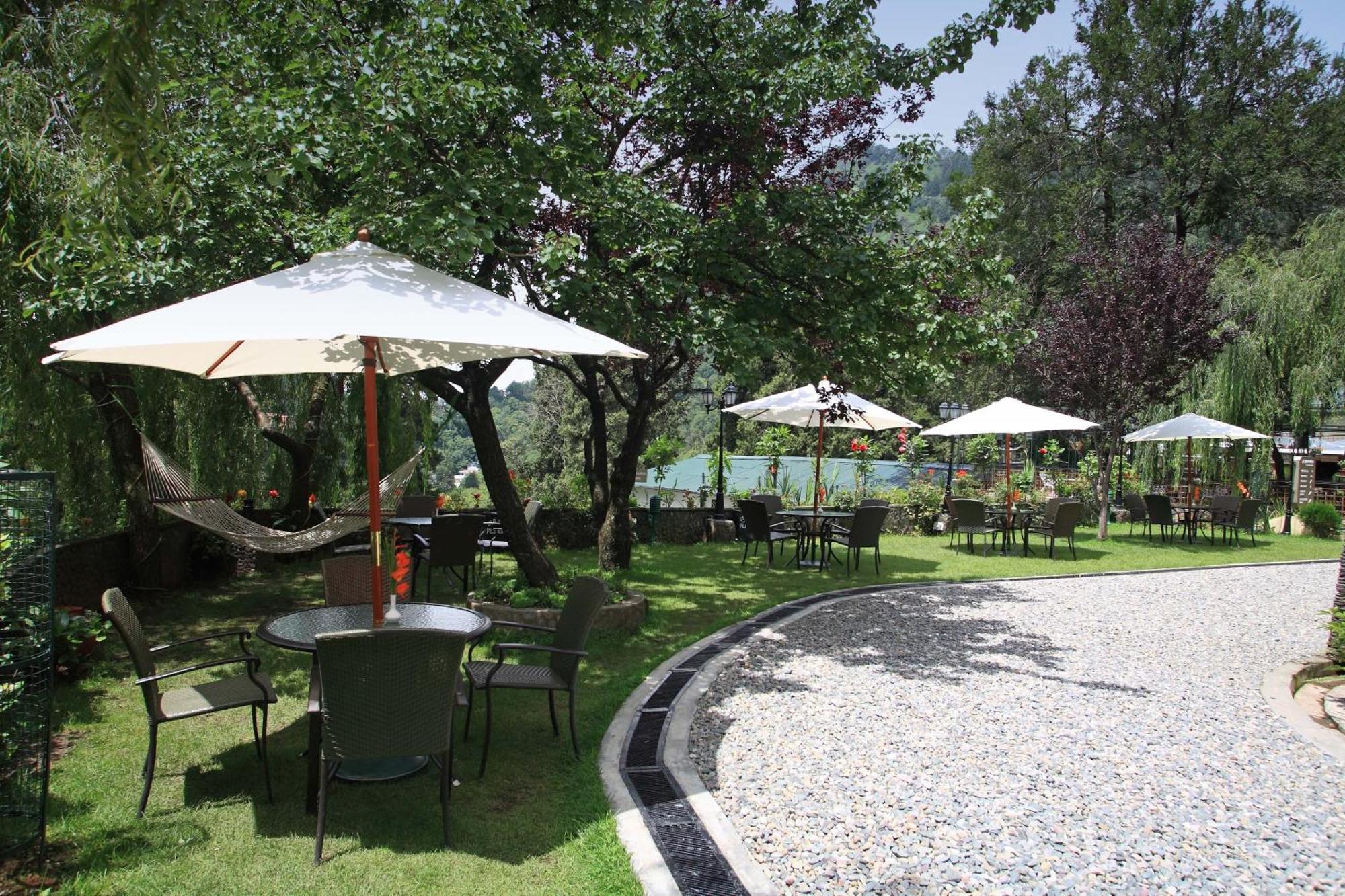 Shervani Hilltop Resort Nainital Esterno foto
